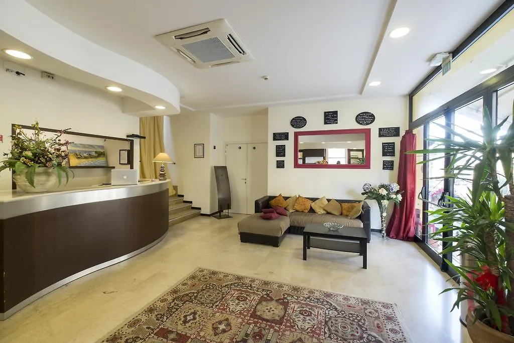 Hotel Crosal Rimini 3*,