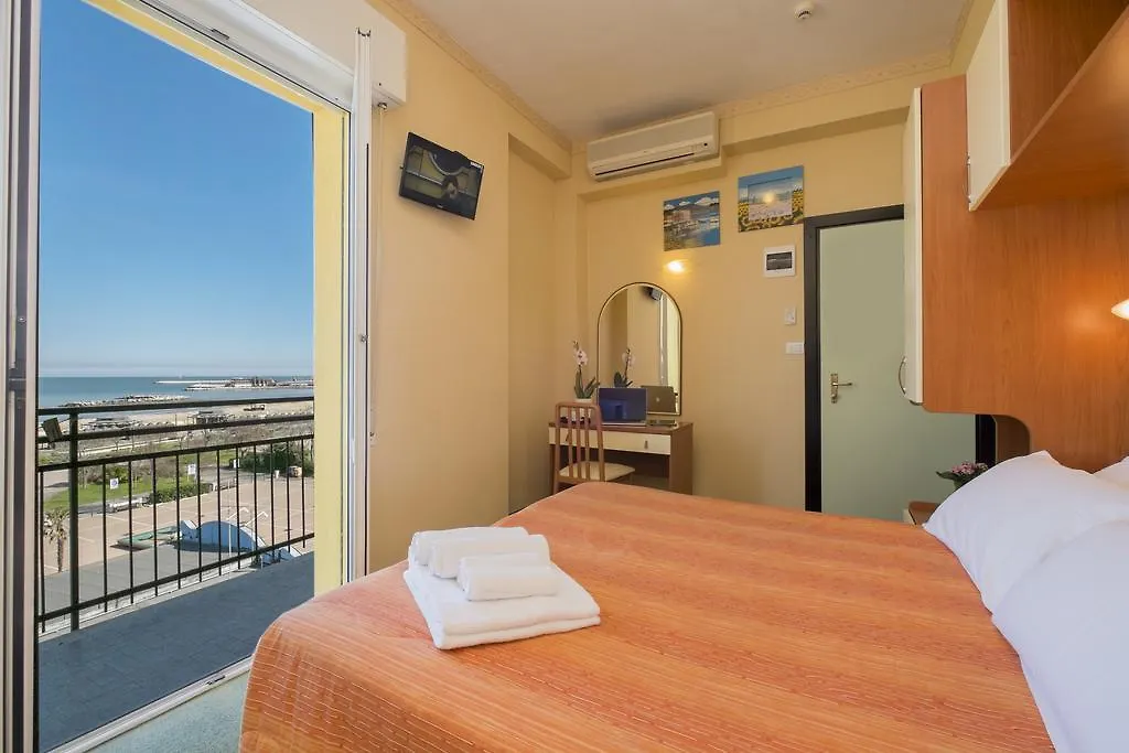 Hotel Crosal Rimini